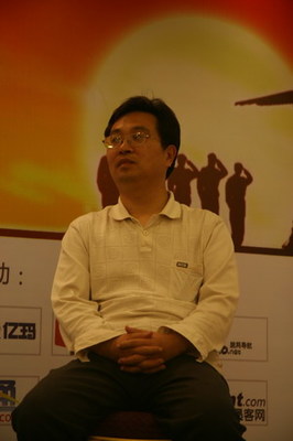 图文:中国机械社区站长张春昀参与对话_互联网_科技时代_新浪网