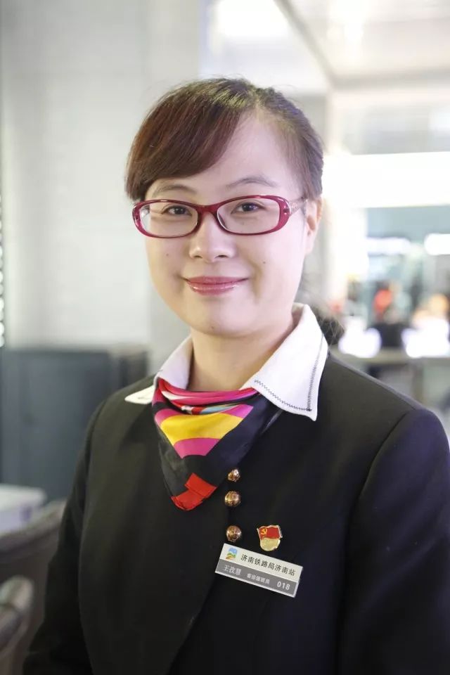 王孜慧济南站孜慧客服中心值班站长济铁工匠有请今天的主角~~ta是谁?